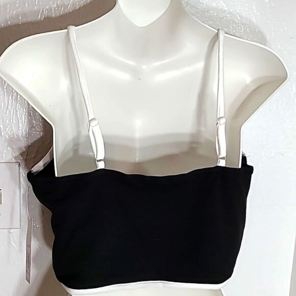 No Boundaries Black Crop-top White Trim & Rainbow Pride Heart, Size Large, NWT - Picture 2 of 7